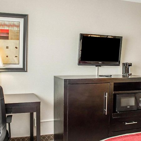 Norwood Inn & Suites Columbus Bagian luar foto