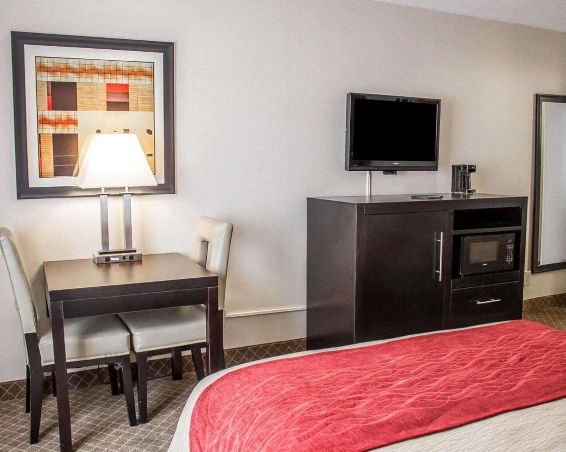 Norwood Inn & Suites Columbus Bagian luar foto